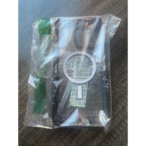 OtterBox iPhone 15 Pro MAX Defender Series XT Clear Case - DARK SIDE, screenless - Picture 5 of 8